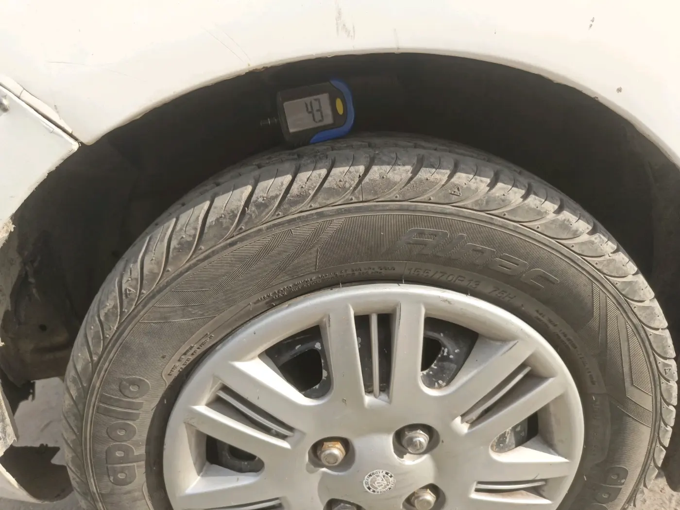 2013 Hyundai Santro Xing GL PLUS, CNG, Manual, 1,08,399 km, tyre