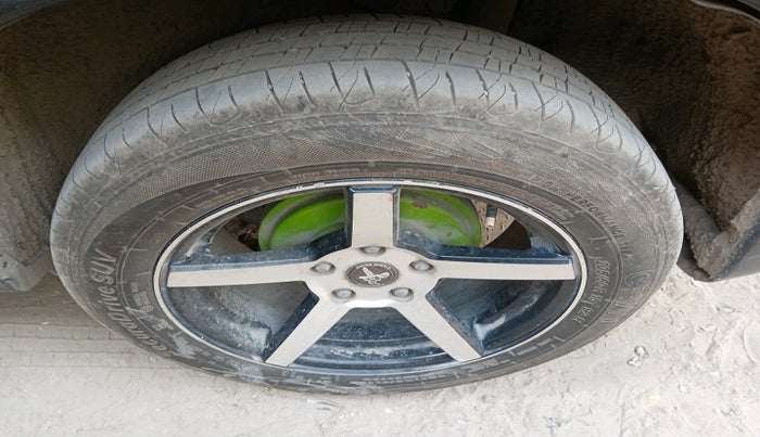 2016 Maruti Vitara Brezza LDI, Diesel, Manual, 90,000 km, tyre