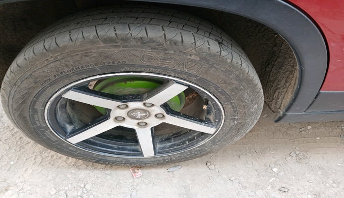 2016 Maruti Vitara Brezza LDI, Diesel, Manual, 90,000 km, tyre