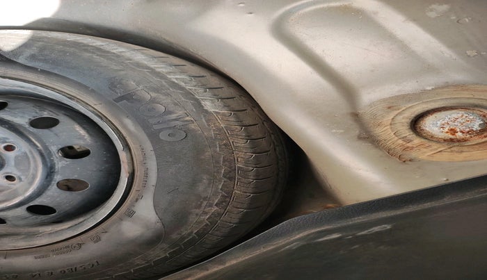 2015 Maruti Swift VXI, Petrol, Manual, 79,833 km, tyre