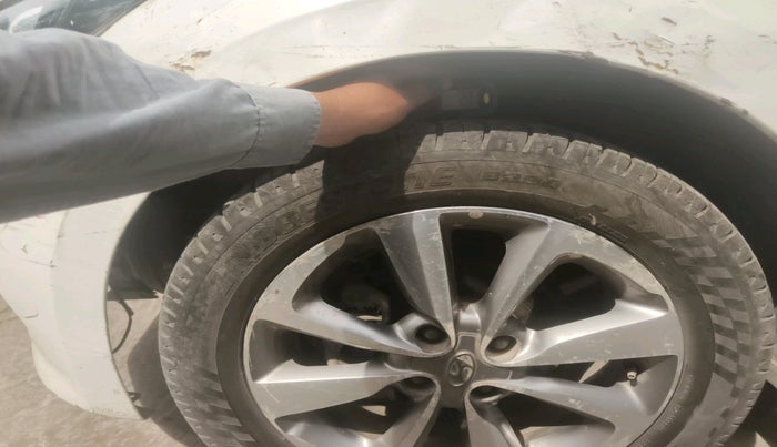 2016 Hyundai Elite i20 ASTA 1.4 CRDI (O), Diesel, Manual, 80,264 km, tyre