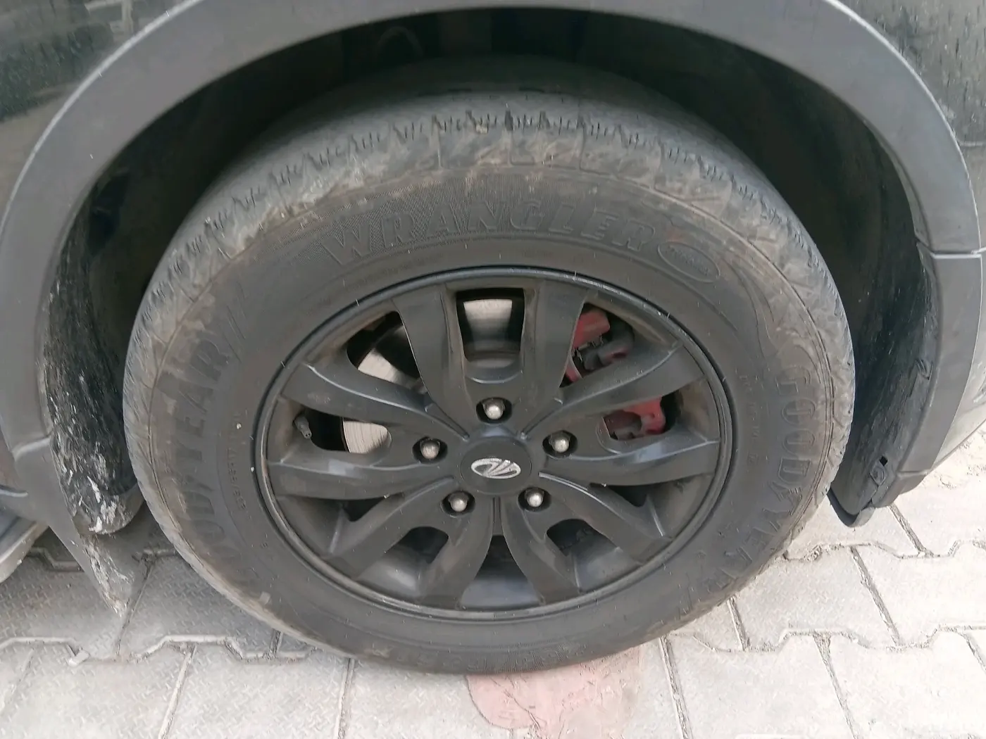 2021 Mahindra XUV500 W9, Diesel, Manual, 91,799 km, tyre