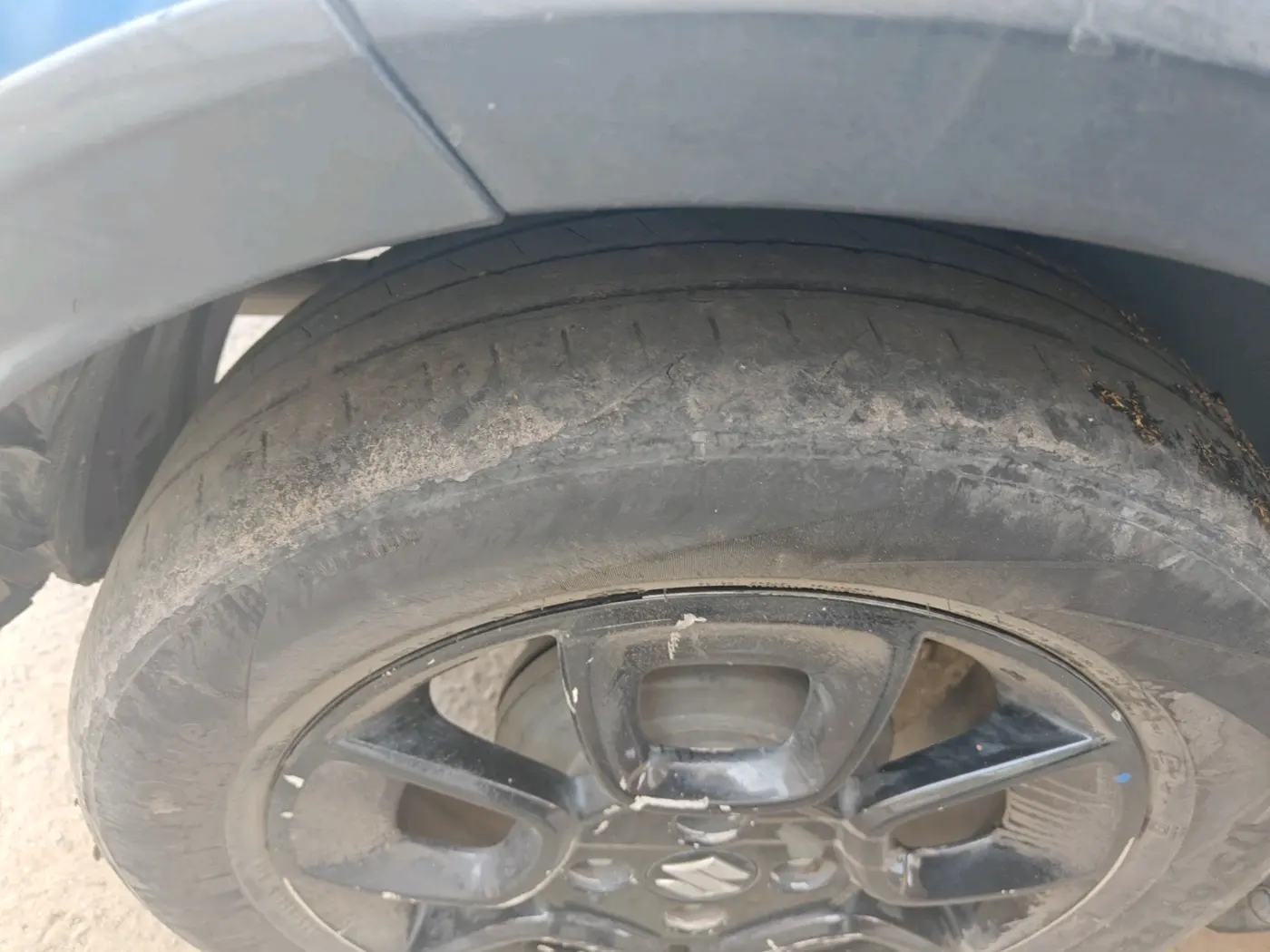 2017 Maruti IGNIS ZETA 1.2, Petrol, Manual, 1,60,397 km, tyre