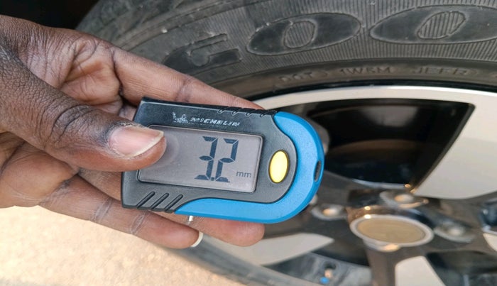 2017 Tata NEXON XZ PLUS DIESEL, Diesel, Manual, 42,884 km, tyre