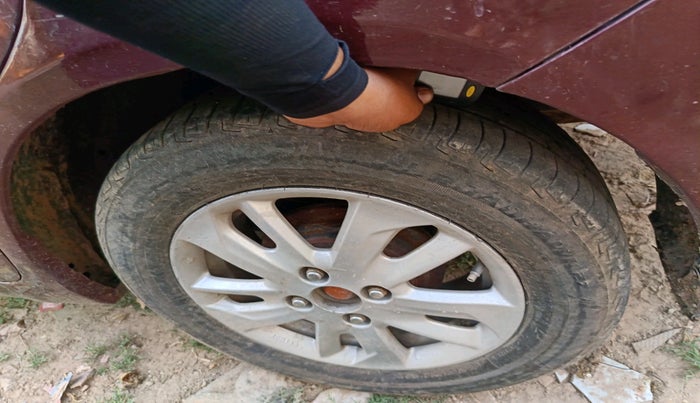 2014 Honda Amaze 1.5L I-DTEC S, Diesel, Manual, 1,31,100 km, tyre