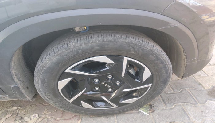 2024 KIA SONET HTX 1.0 TURBO PETROL IMT, Petrol, Manual, 31,887 km, tyre