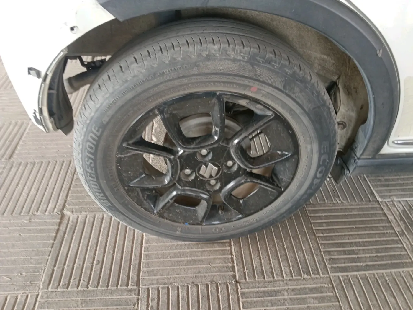 2020 Maruti IGNIS ZETA 1.2 AMT, Petrol, Automatic, 85,664 km, tyre