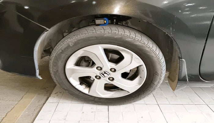 2015 Honda City 1.5L I-DTEC VX, Diesel, Manual, 1,44,742 km, tyre