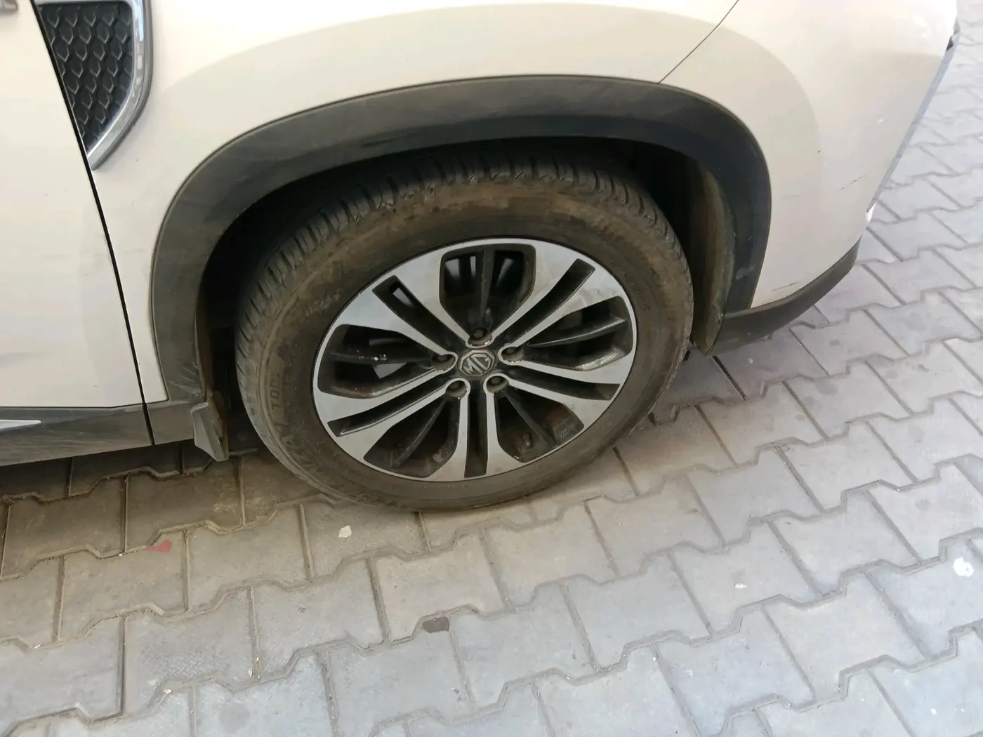 2021 MG HECTOR SHARP 2.0 DIESEL, Diesel, Manual, 1,23,456 km, tyre