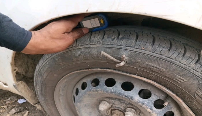 2014 Hyundai Grand i10 MAGNA 1.2 KAPPA VTVT, CNG, Manual, 1,00,000 km, tyre