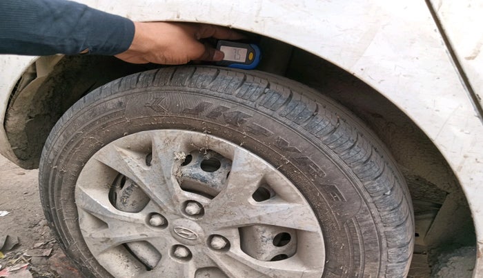 2014 Hyundai Grand i10 MAGNA 1.2 KAPPA VTVT, CNG, Manual, 1,00,000 km, tyre