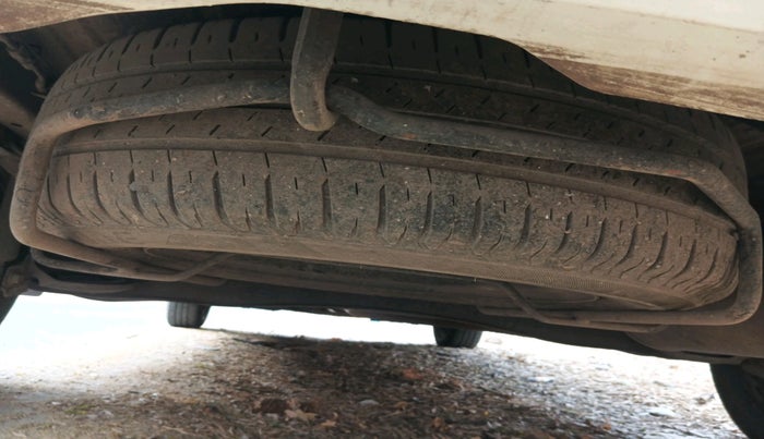 2021 Maruti Ertiga VXI CNG, CNG, Manual, 69,351 km, tyre