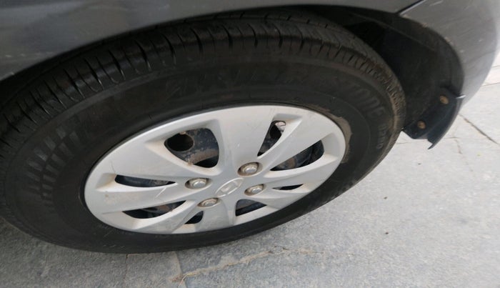 2011 Hyundai i10 MAGNA 1.2, Petrol, Manual, 1,24,869 km, tyre