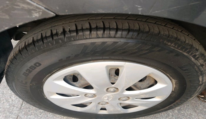 2011 Hyundai i10 MAGNA 1.2, Petrol, Manual, 1,24,869 km, tyre