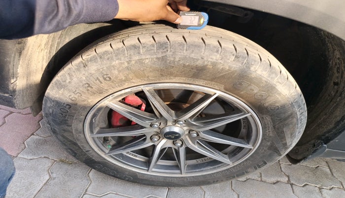 2022 Hyundai Creta EX 1.5 PETROL, CNG, Manual, 43,421 km, tyre