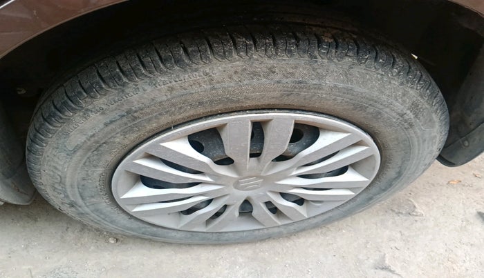 2017 Maruti Dzire VXI, Petrol, Manual, 54,456 km, tyre