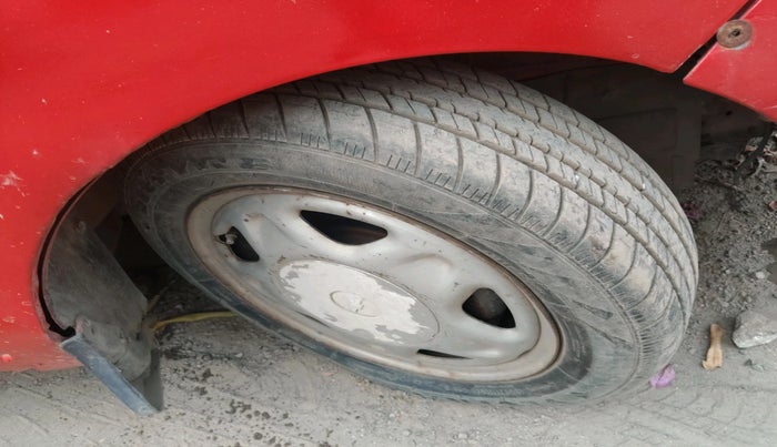 2011 Chevrolet Beat LT PETROL, Petrol, Manual, 82,653 km, tyre