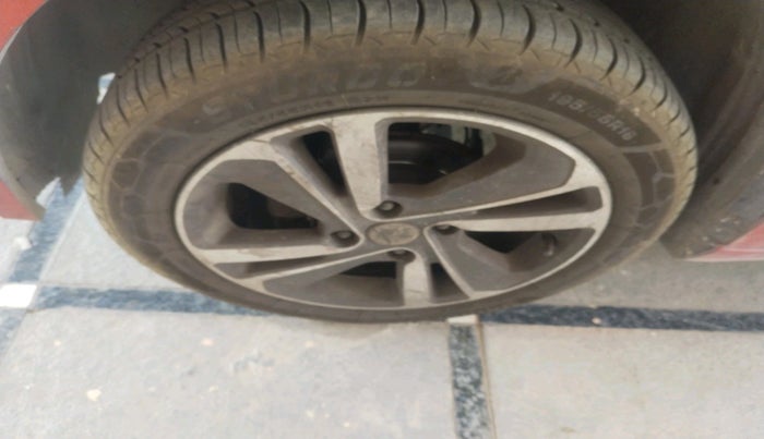 2021 Tata ALTROZ XZ PETROL, Petrol, Manual, 86,654 km, tyre