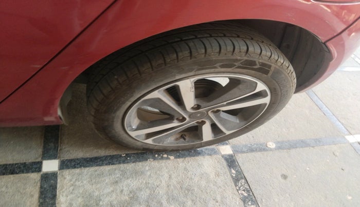 2021 Tata ALTROZ XZ PETROL, Petrol, Manual, 86,654 km, tyre