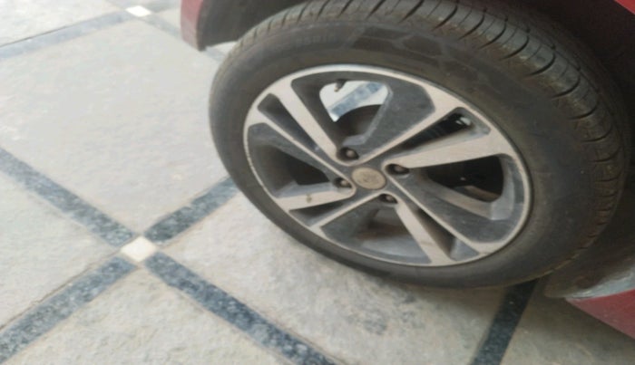 2021 Tata ALTROZ XZ PETROL, Petrol, Manual, 86,654 km, tyre