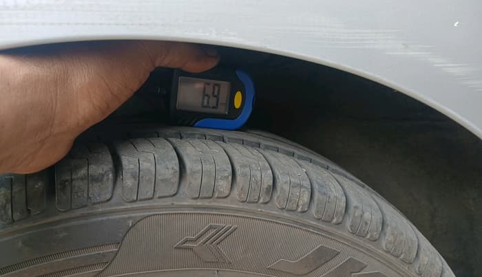 2017 Hyundai Xcent S 1.2, CNG, Manual, 1,34,428 km, tyre