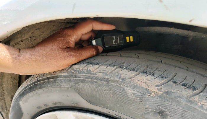 2018 Maruti Ciaz SIGMA 1.4 MT PETROL, Petrol, Manual, 1,52,287 km, tyre