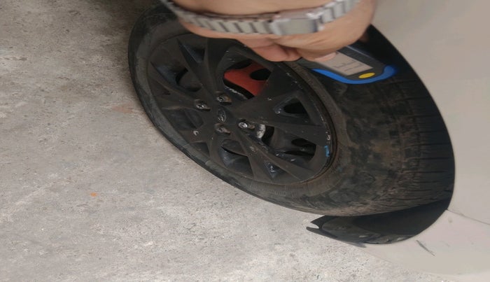 2014 Hyundai Grand i10 SPORTZ 1.2 KAPPA VTVT, CNG, Manual, 90,636 km, tyre