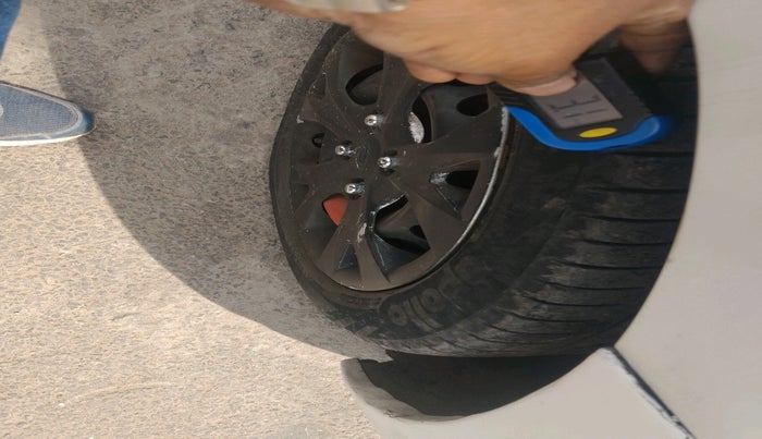 2014 Hyundai Grand i10 SPORTZ 1.2 KAPPA VTVT, CNG, Manual, 90,636 km, tyre