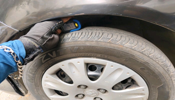 2017 Honda Amaze 1.2L I-VTEC S OPT, Petrol, Manual, 74,789 km, tyre