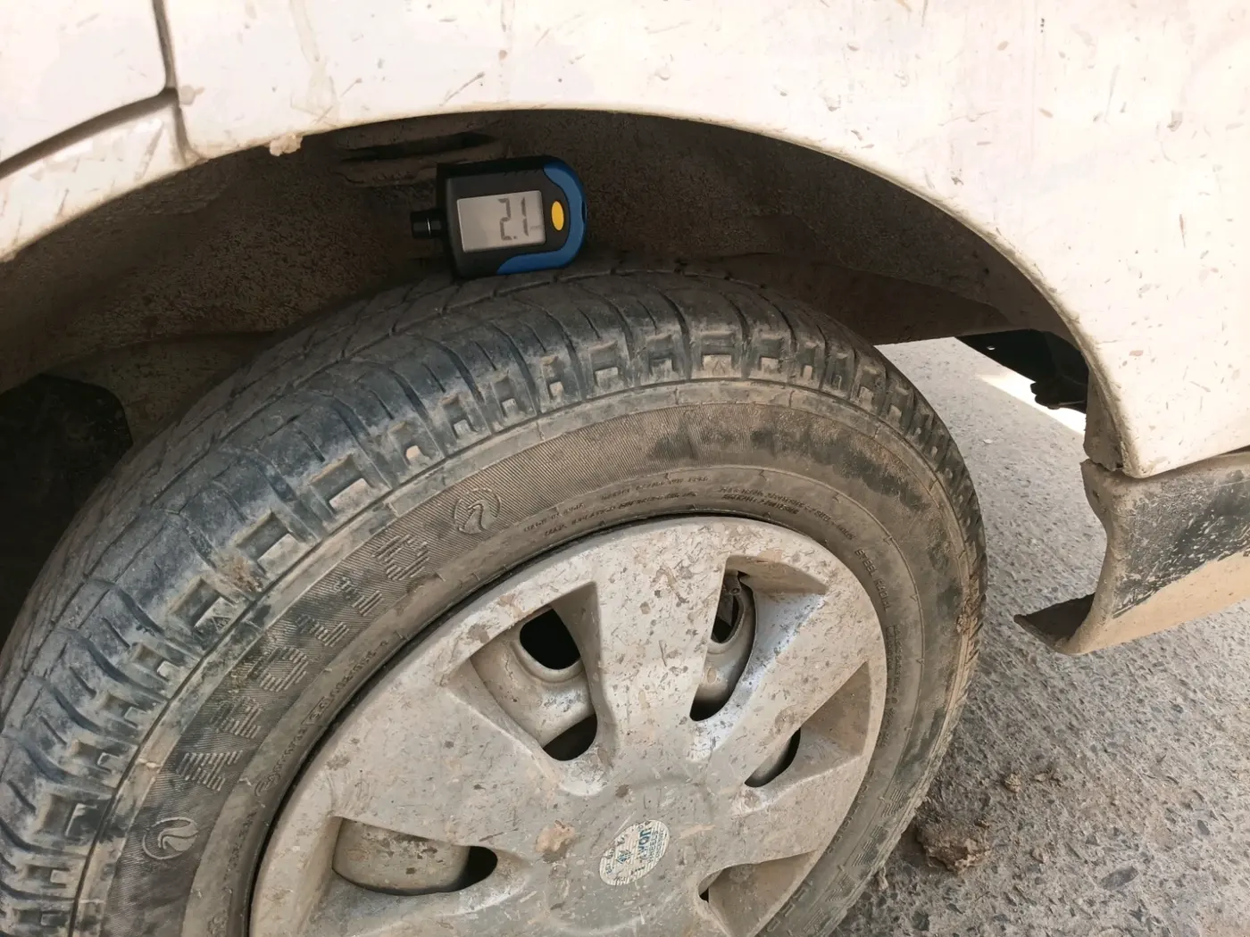 2022 Maruti Eeco 5 STR AC (O), Petrol, Manual, 32,662 km, tyre