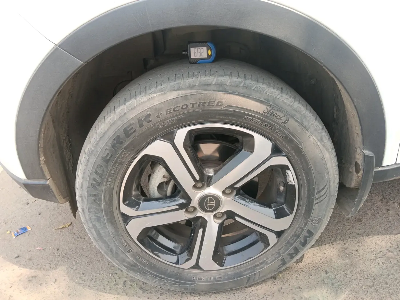2023 Tata NEXON EV XZ PLUS, Electric, Automatic, 49,866 km, tyre