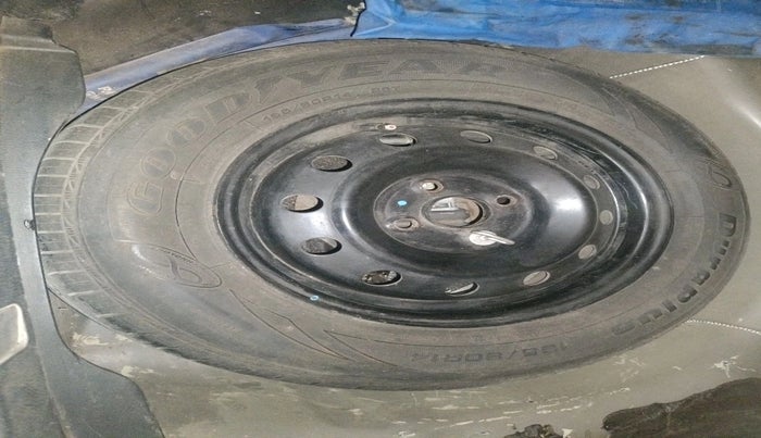 2012 Maruti Swift VXI, Petrol, Manual, 66,757 km, tyre