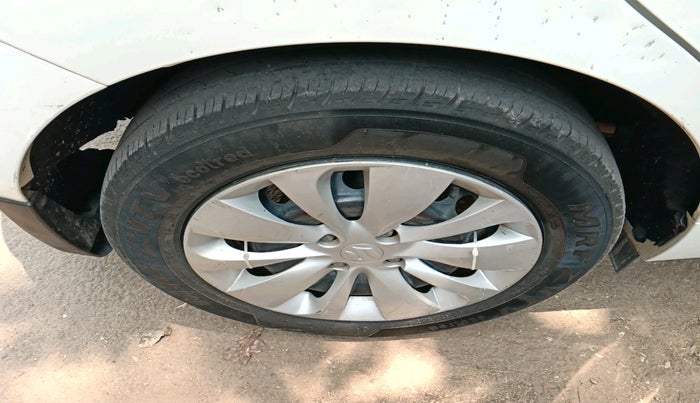 2017 Maruti Baleno DELTA PETROL 1.2, CNG, Manual, 86,268 km, tyre