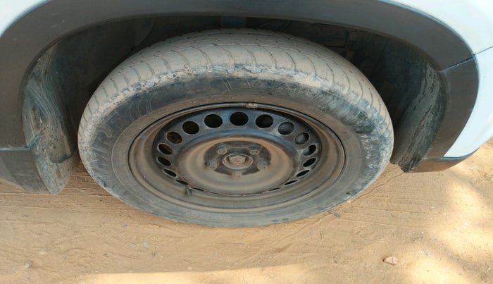 2018 Maruti Vitara Brezza VDI AMT, Diesel, Automatic, 1,12,192 km, tyre