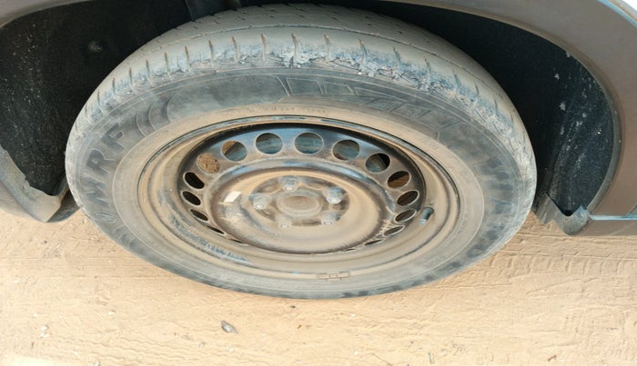 2018 Maruti Vitara Brezza VDI AMT, Diesel, Automatic, 1,12,192 km, tyre