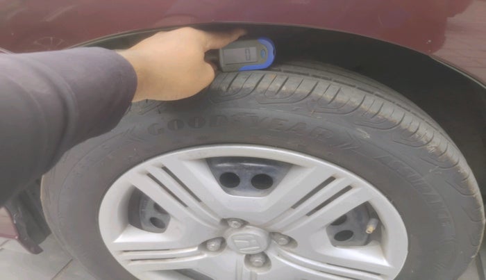 2012 Honda City 1.5L I-VTEC E MT, Petrol, Manual, 68,404 km, tyre