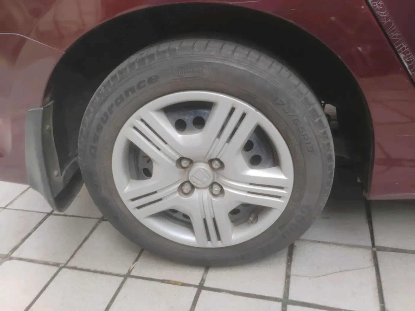 2012 Honda City 1.5L I-VTEC E MT, Petrol, Manual, 68,404 km, tyre