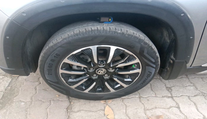 2022 Toyota URBAN CRUISER PREMIUM GRADE MT, Petrol, Manual, 28,881 km, tyre