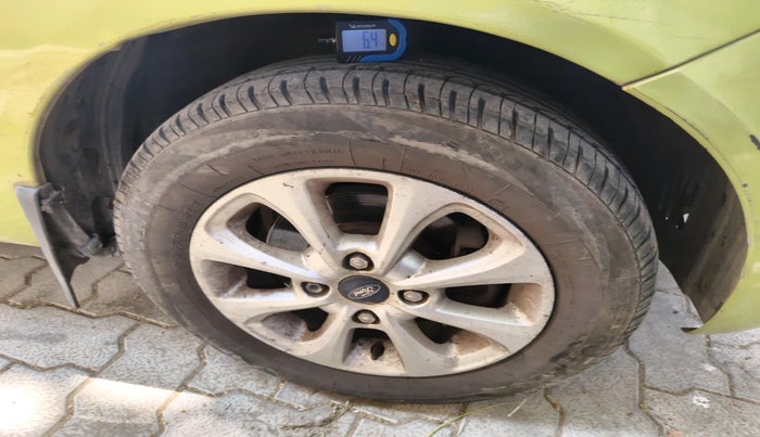 2012 Ford Figo TITANIUM 1.4 DIESEL, Diesel, Manual, 1,01,014 km, tyre