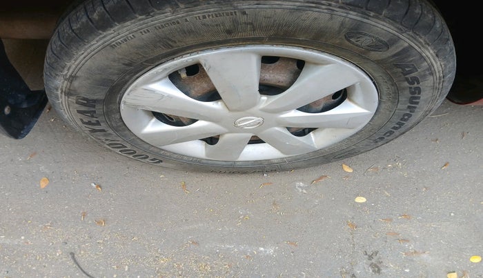 2011 Nissan Sunny XL, Petrol, Manual, 1,11,341 km, tyre