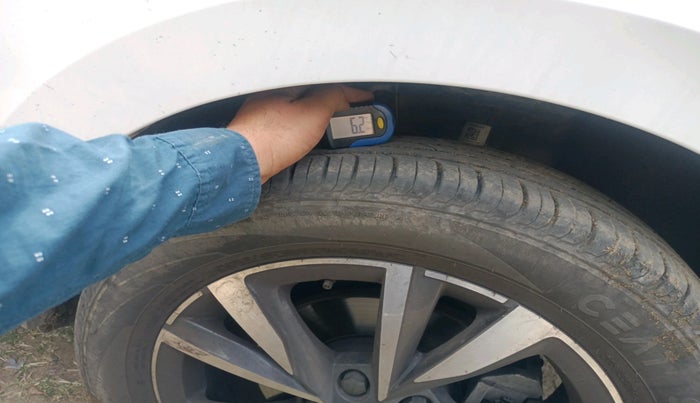 2024 Skoda SLAVIA STYLE 1.0L TSI AT, Petrol, Automatic, 9,316 km, tyre