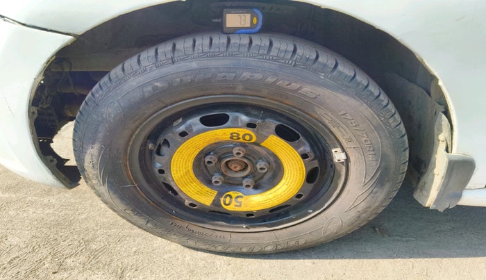 2015 Skoda Rapid AMBITION 1.5 TDI, Diesel, Manual, 1,98,200 km, tyre