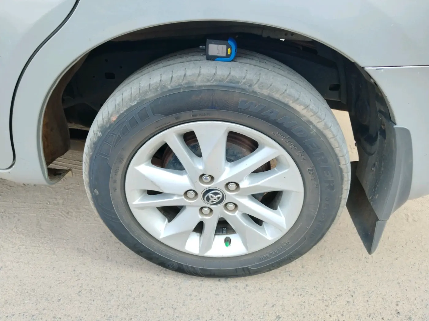 2018 Toyota Innova Crysta 2.4 GX 8 STR, Diesel, Manual, 1,45,696 km, tyre