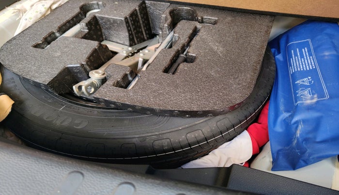 2023 Honda ELEVATE ZX MT, Petrol, Manual, 29,495 km, tyre