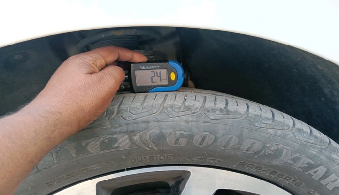 2022 Volkswagen VIRTUS TOPLINE TSI 1.0 AT, Petrol, Automatic, 51,217 km, tyre