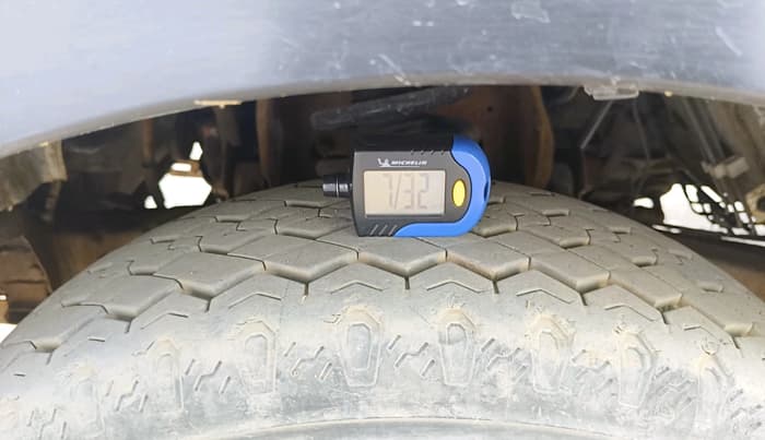 2012 Mahindra Xylo E4, Diesel, Manual, 1,48,733 km, tyre