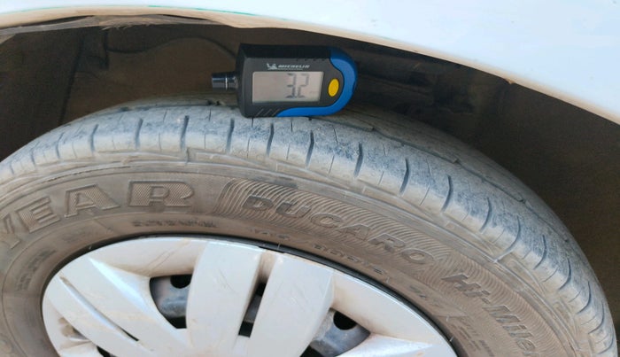 2020 Maruti Alto LXI CNG, CNG, Manual, 1,00,949 km, tyre