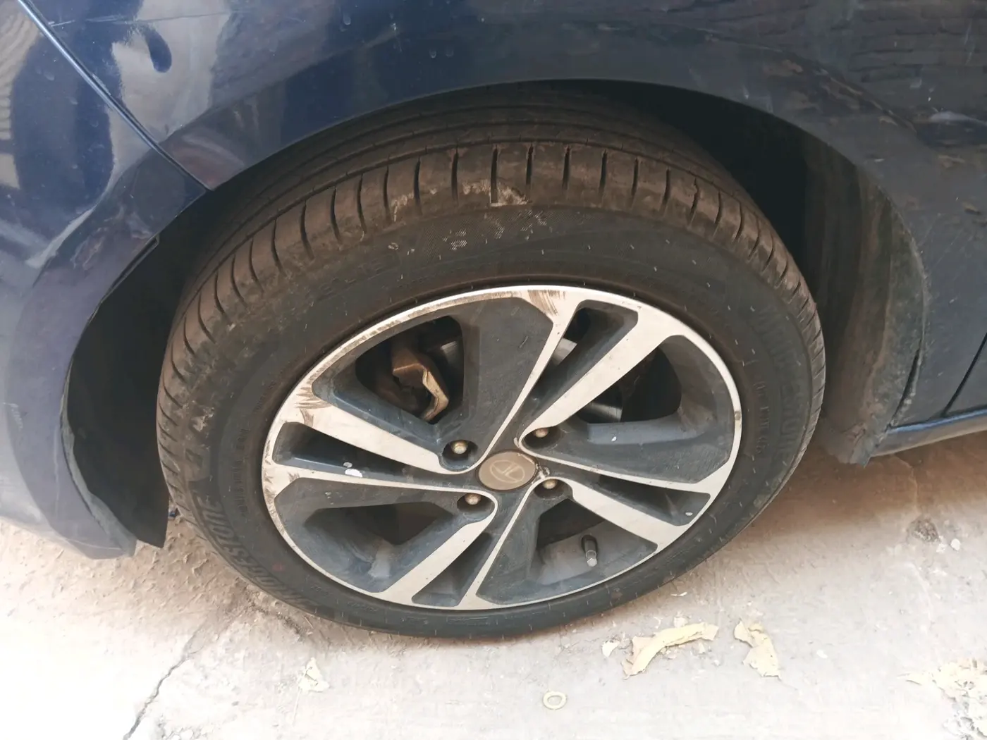 2023 Tata ALTROZ XZ PLUS O SUNROOF CNG, CNG, Manual, 82,339 km, tyre