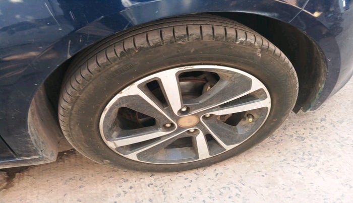 2023 Tata ALTROZ XZ PLUS O SUNROOF CNG, CNG, Manual, 82,339 km, tyre