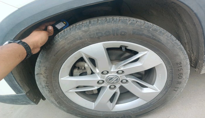 2024 MG HECTOR Shine Pro 1.5 Turbo MT , Petrol, Manual, 44,463 km, tyre